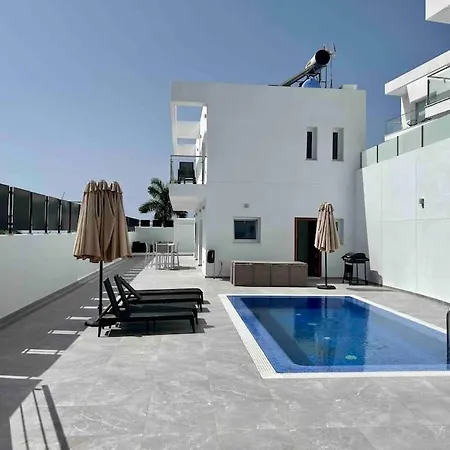 Siam, Great Views, Pool, Air Conditioner Villa